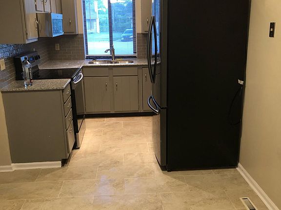 2nd image of 5956 Rock Glen Ct