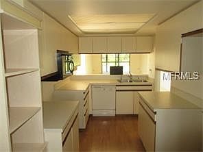 4th image of 1741 Golfview Dr