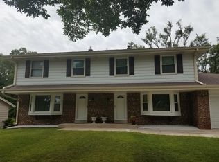 7481 Highview Dr, Greendale, WI 53129