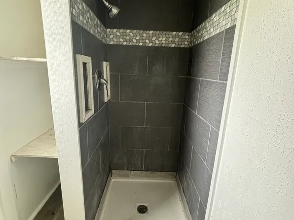 633 W North St #1, Kalamazoo, MI 49007