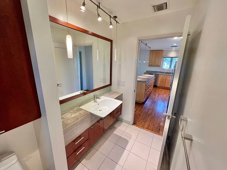 Spacious 3BR Bluff Heights Home | Gated Yard, Garage & Modern Upgrades — Photo 20