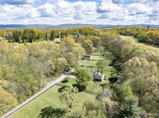 11 Larchmont Dr, Hopewell Junction, NY 12533