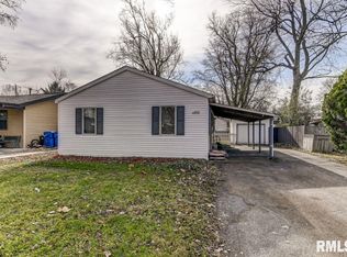 412 Lexington Dr, Rochester, IL 62563