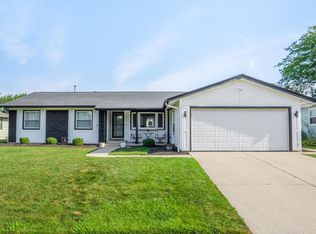 420 Yarmouth Rd, Elk Grove Village, IL 60007