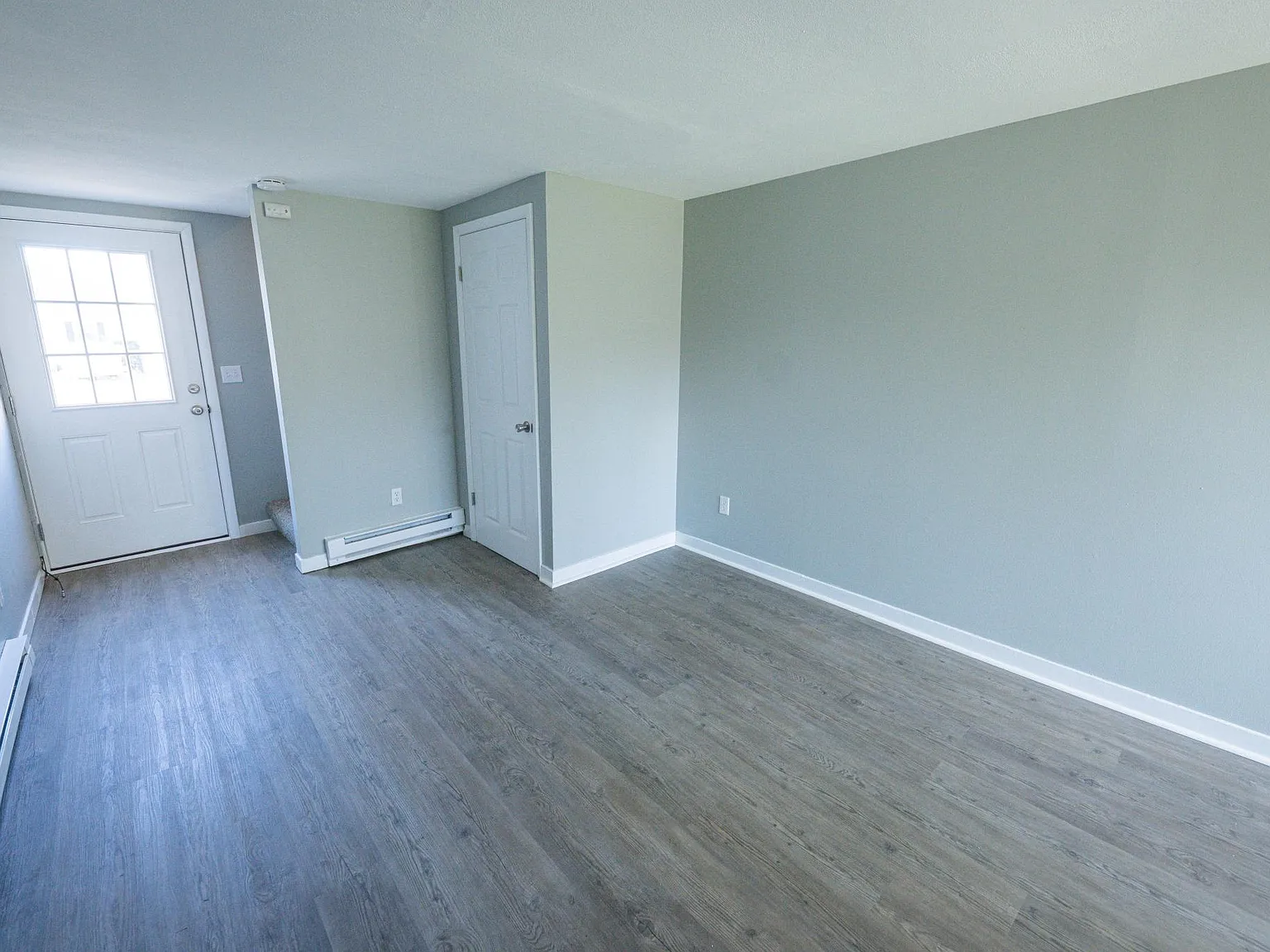 2 bed, 550 sqft, $1,200 — Photo 1