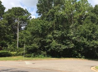 1440 Hillcrest Rd, Mobile, AL 36695