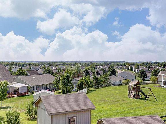 4th image of 413 N Church Dr