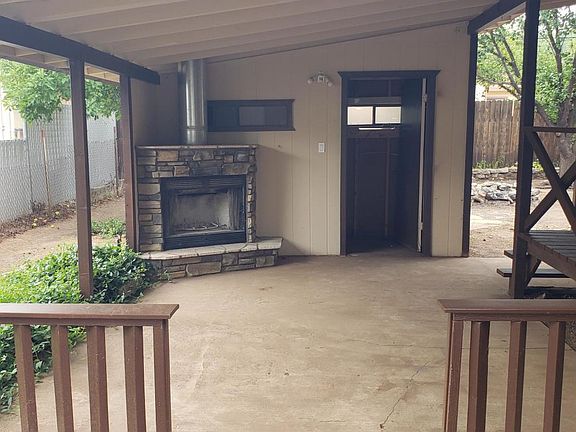 3rd image of 617 W Colt Cir