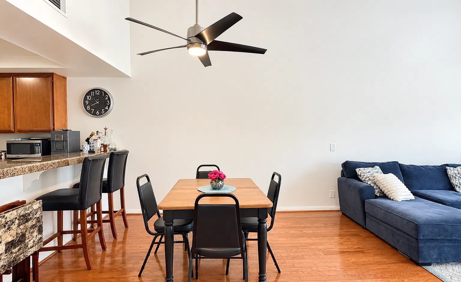 2 bed, 1156 sqft, $3,000 — Photo 4