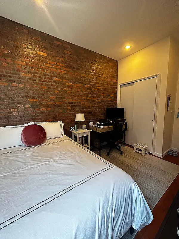 110 Saint Mark's Place — Photo 2