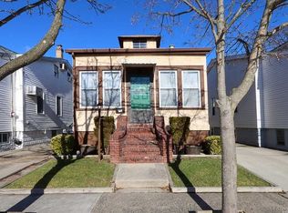 197 E New York Ave, Valley Stream, NY 11580