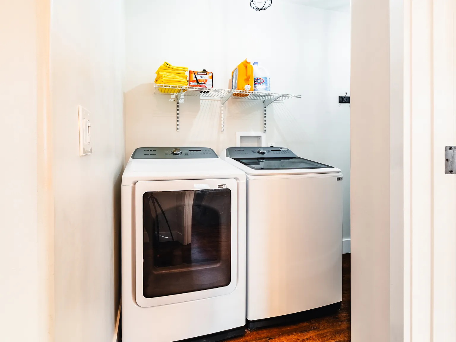 2 bed, 950 sqft, $3,500 — Photo 4