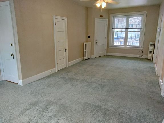 4th image of 109 E School St #1