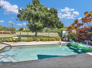 5898 NW 21st Ave, Boca Raton, FL 33496