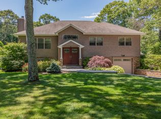 2 Norbury Rd, Hampton Bays, NY 11946
