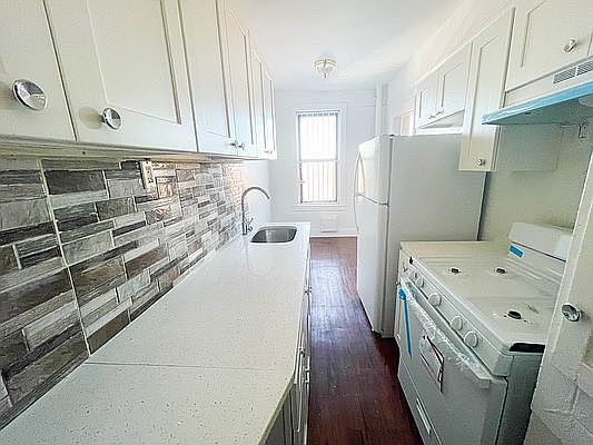 1st image of 44-15 43rd Ave #6