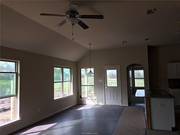 2nd image of 118 Dove Ct