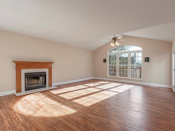5th image of 477 Bethany Ct