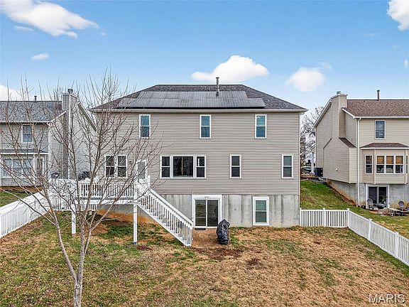 5th image of 211 England Dr