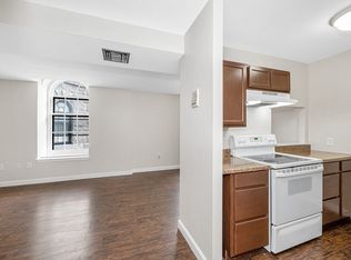 201 Thorndike St #27, Lowell, MA 01852