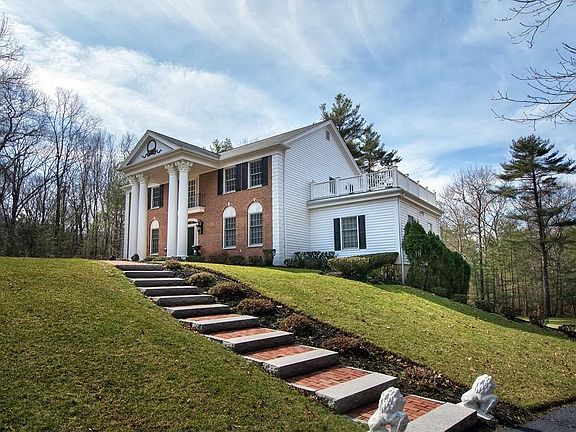 2nd image of 29 Bobstay Ln