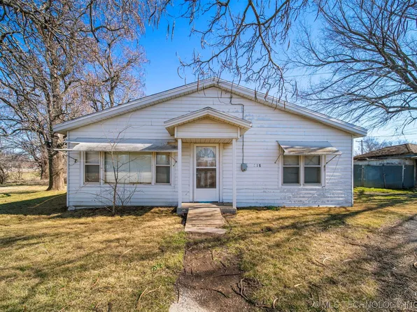 218 Walnut St, Chelsea, OK 74016