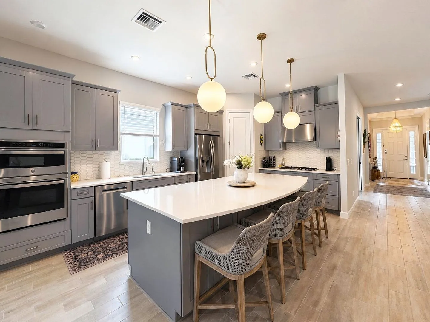 Luxury Rental in Esplanade at Hacienda Lakes! — Photo 2