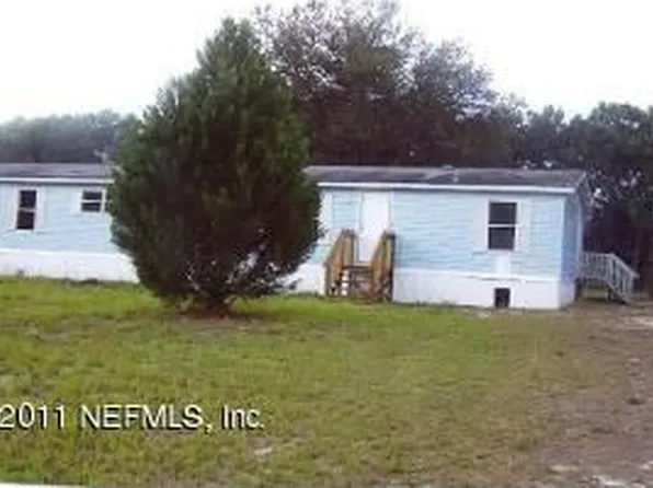 111 Raleigh Ave, Satsuma, FL 32189
