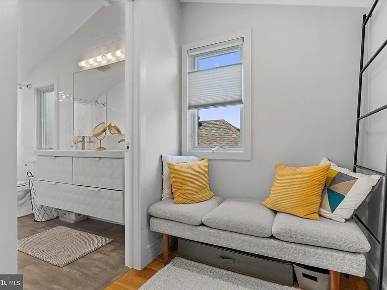 23 Leigh Ave #B — Photo 20