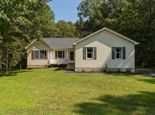 3 Glen View Dr, Red Hook, NY 12571