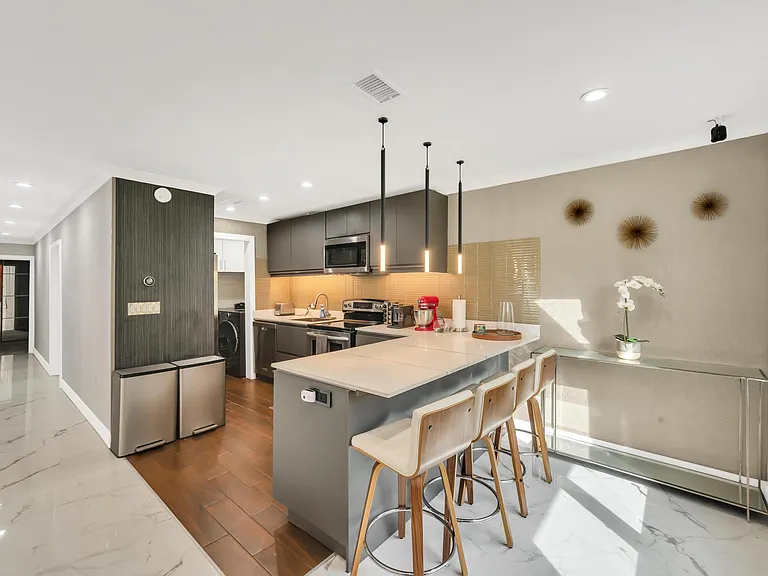 6320 86th Ln — Photo 7