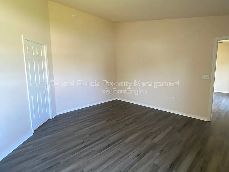 250 Highland Meadows Ct — Photo 17