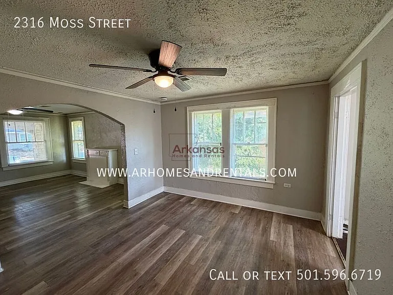 2316 Moss St — Photo 2