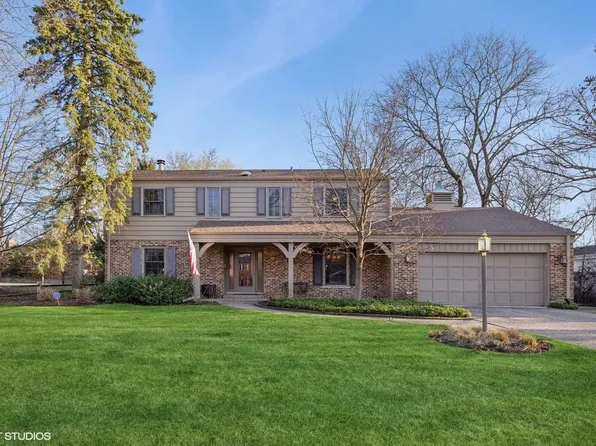 1451 Berkley Ct, Deerfield, IL 60015