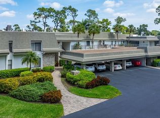 522 Wildwood Ln, Naples, FL 34105