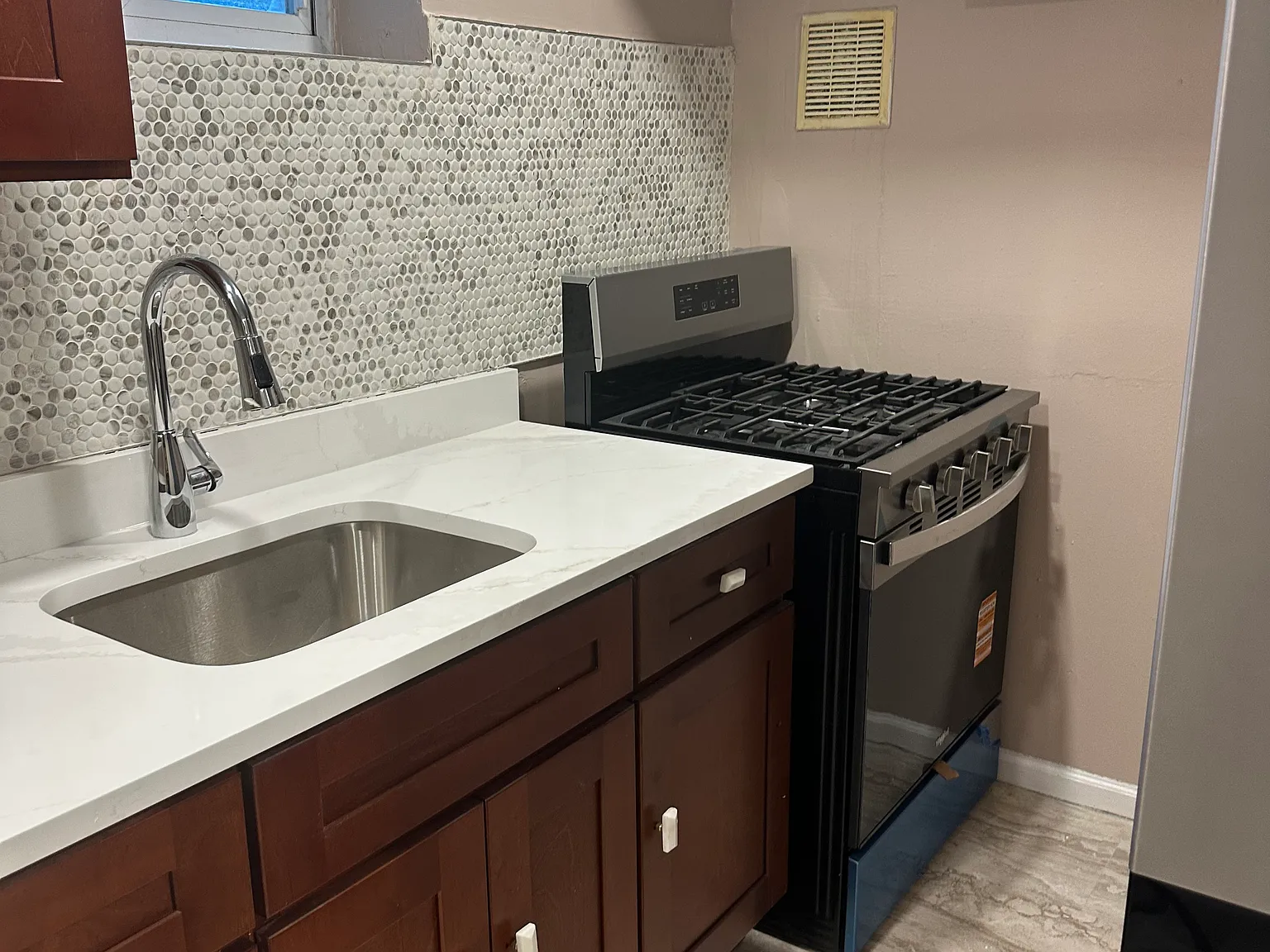 1 bed, 700 sqft, $1,650 — Photo 4