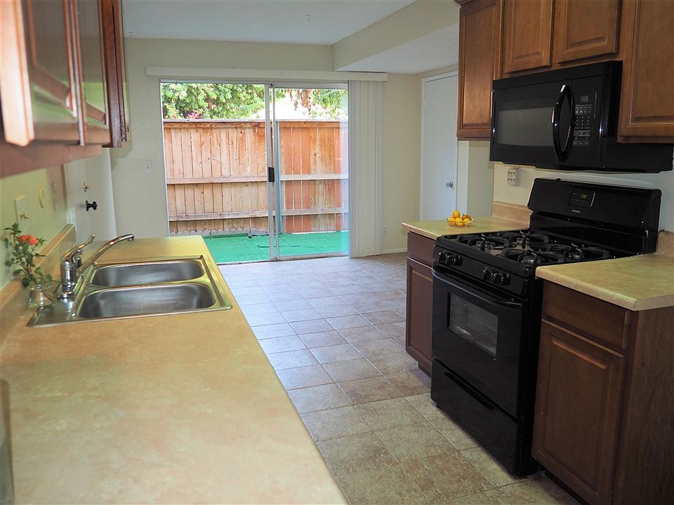 1st image of 1213 Mariposa Ct