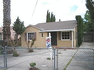2nd image of 912 N 17th St