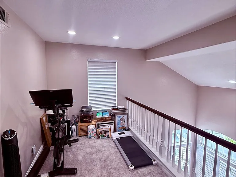 8184 Constantine Dr — Photo 10