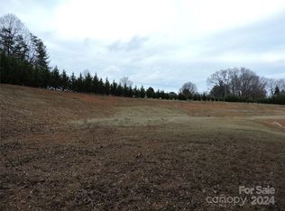 2670 Charleston Ct, Claremont, NC 28610