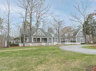 7571 Lake Cove Dr, Meridian, MS 39305