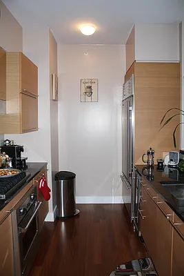 Rented by Giladi Realty | media 4
