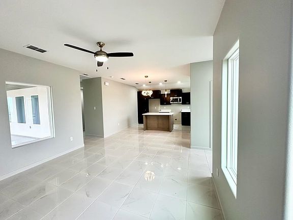 3rd image of 126 Gillian Dr