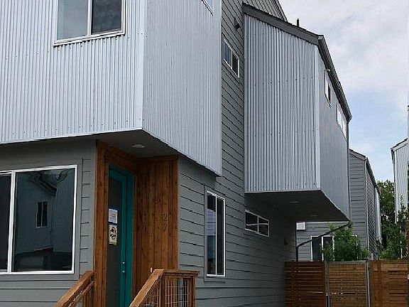 3rd image of 801 N Bluff Dr Unit 27
