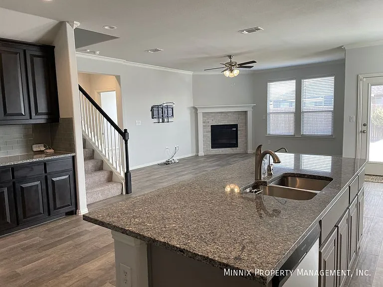 1219 Pavilion Pkwy — Photo 3