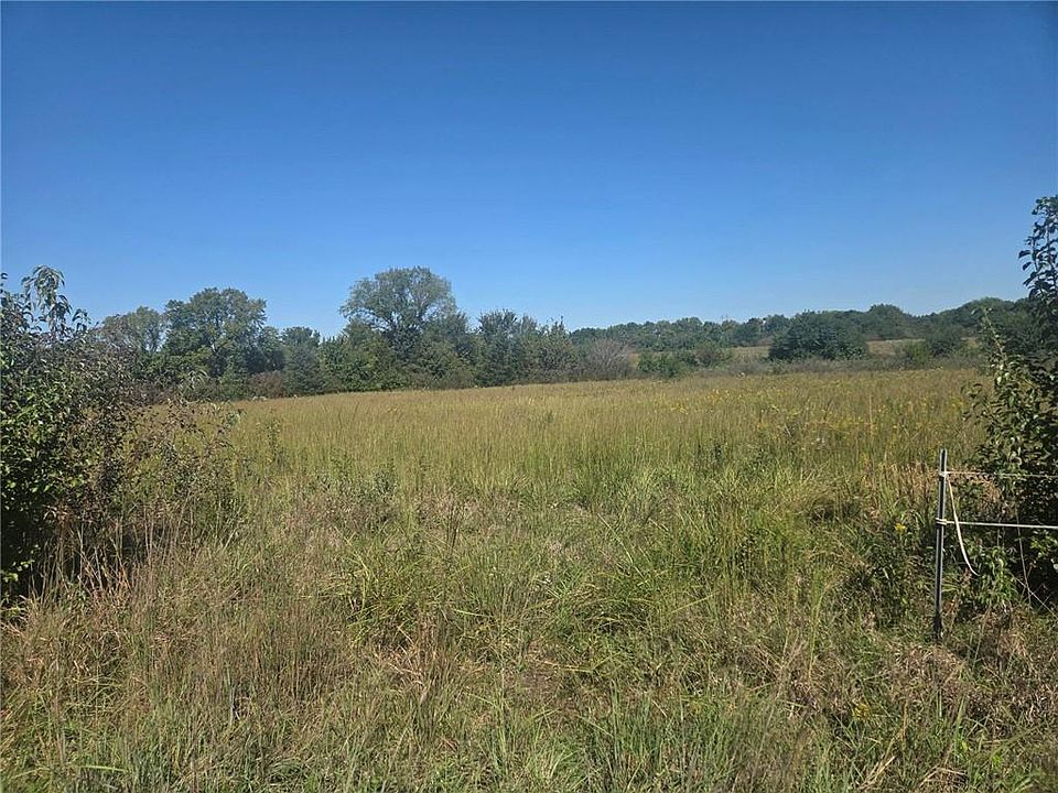 1st image of 32570 Old Kc Rd