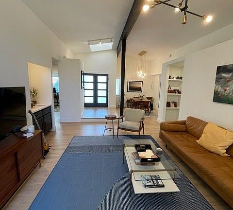 3rd image of 1645 Del Oro Cir