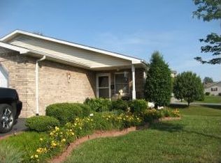 817 Cobblestone Pl, Kingsport, TN 37660
