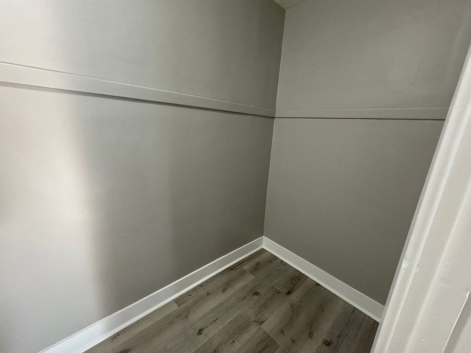 1st image of 5102 Capitol Ave #10