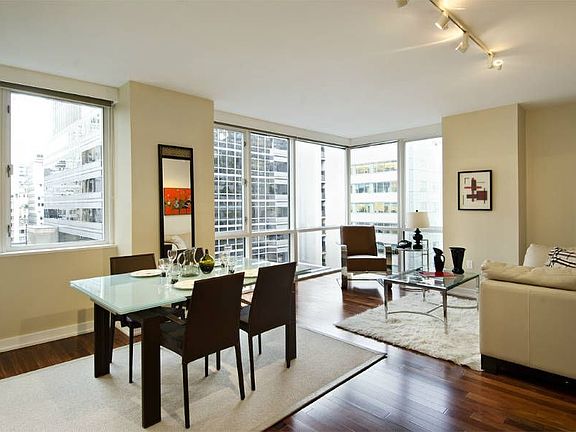 3rd image of 60 E 55th St APT 22A